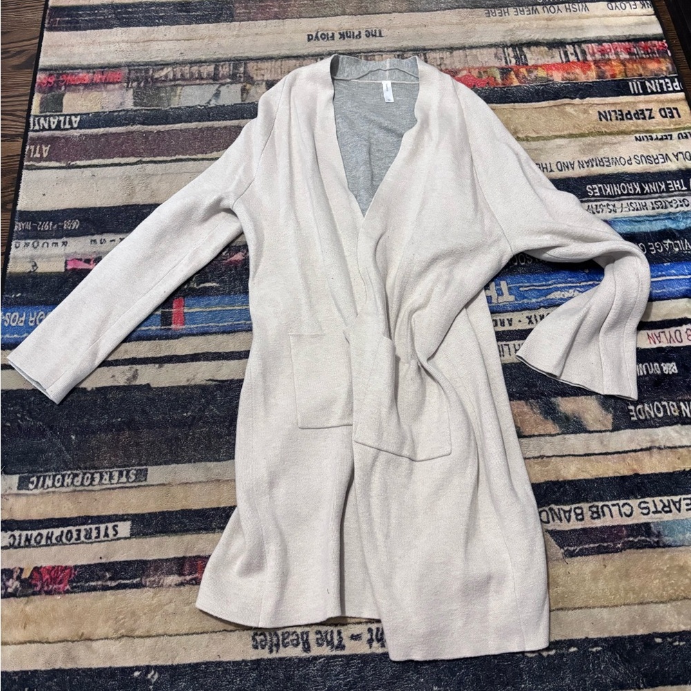 Gap Body Elegant Cream Women's Cardigan wrap robe m/l